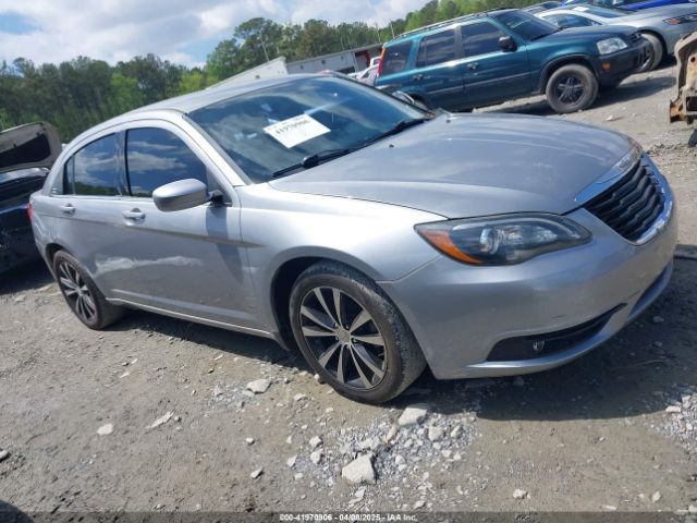 1C3CCBBG5EN152008 Chrysler 200 Touring