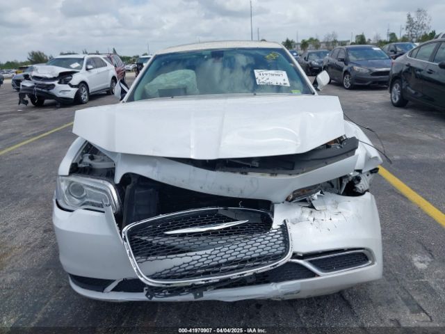 2C3CCAAG8FH929724 Chrysler 300 Limited