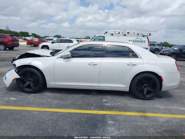 2C3CCAAG8FH929724 Chrysler 300 Limited