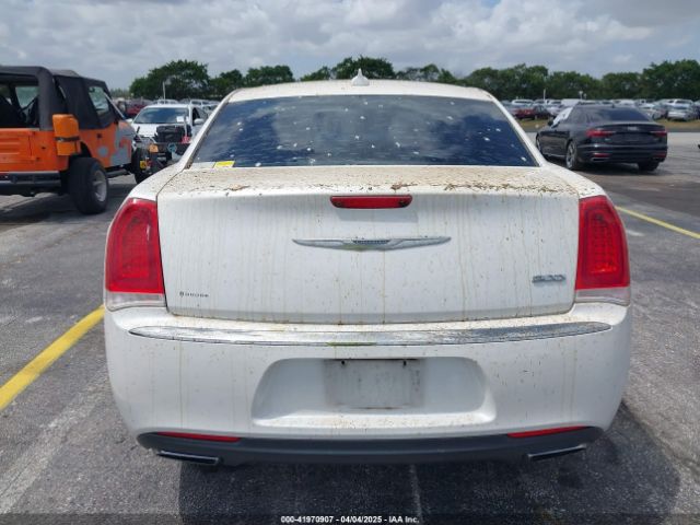 2C3CCAAG8FH929724 Chrysler 300 Limited