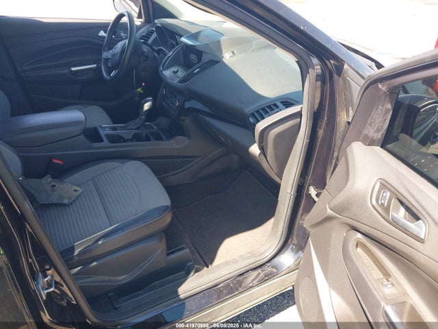 1FMCU9GD6KUB92823 Ford ESCAPE SE