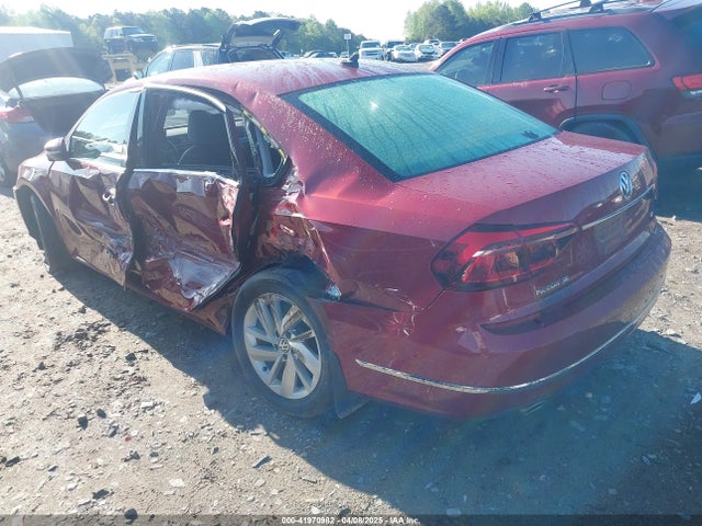 1VWBA7A35JC020331 Volkswagen Passat 2.0t Se