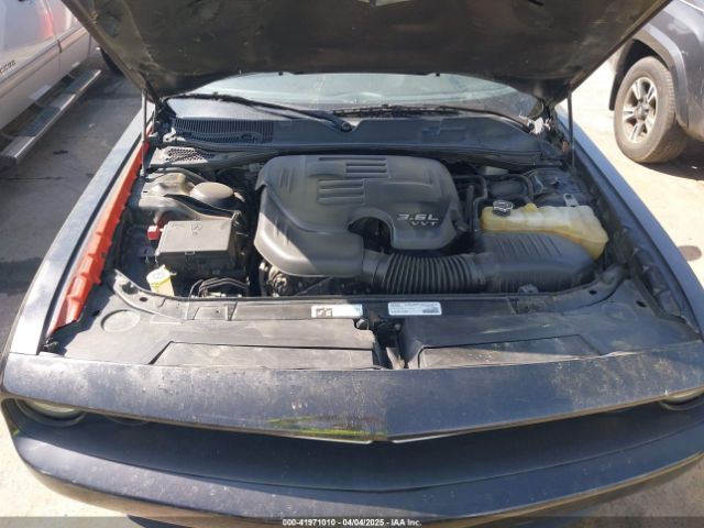 2C3CDZAG5FH770530 Dodge Challenger Sxt Or R/t