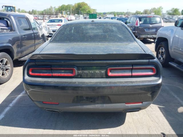 2C3CDZAG5FH770530 Dodge Challenger Sxt Or R/t