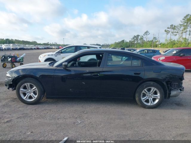 2C3CDXBG3PH563882 Dodge Charger Sxt