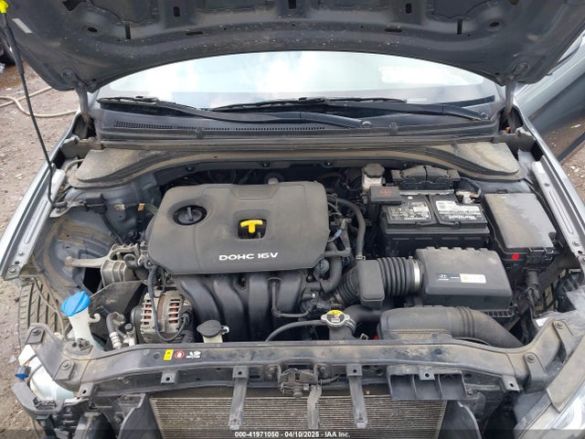Hyundai ELANTRA SE 2018 KMHD74LF3JU659748 Image 10