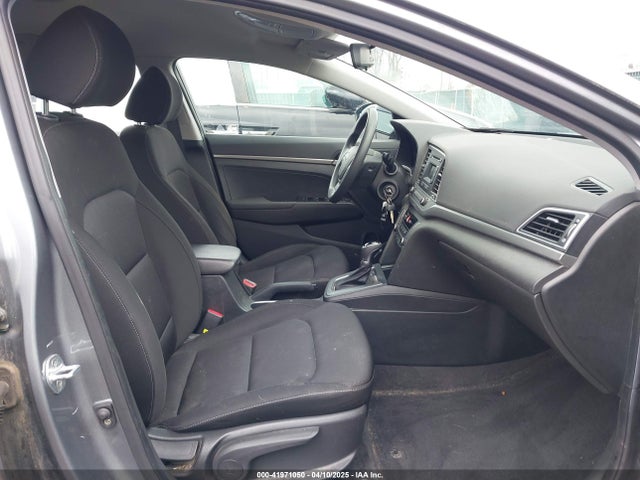 Hyundai ELANTRA SE 2018 KMHD74LF3JU659748 Image 5