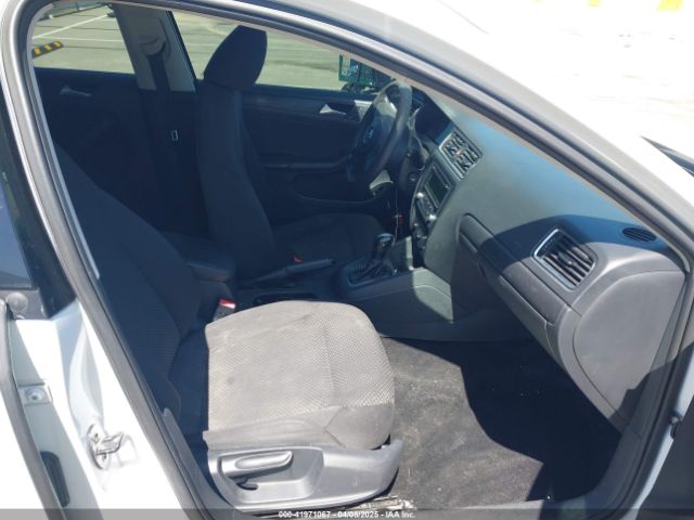 3VW2K7AJ4EM415553 Volkswagen Jetta 2.0l S