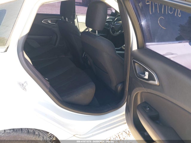 1C3CCCAB6FN676216 Chrysler 200 Limited