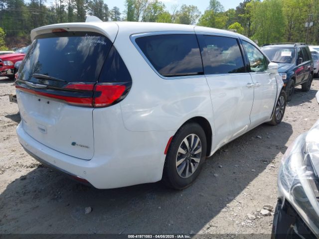 2022 CHRYSLER PACIFICA HYBRID 2C4RC1L78NR129890 Photo 3