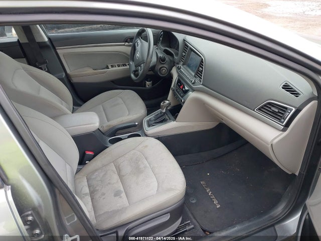 KMHD84LF4HU198079 Hyundai ELANTRA SE