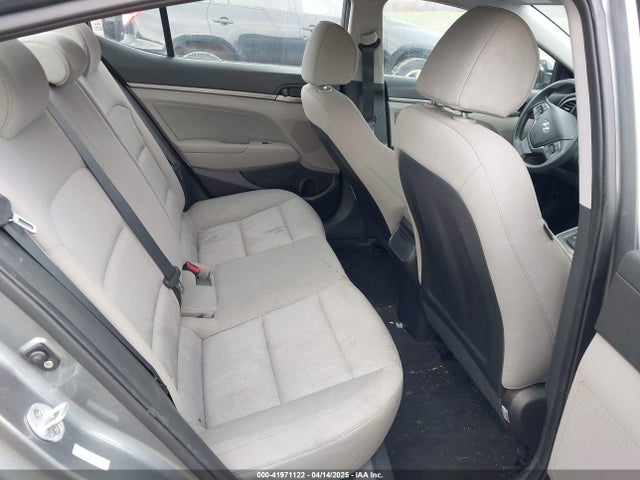 KMHD84LF4HU198079 Hyundai ELANTRA SE