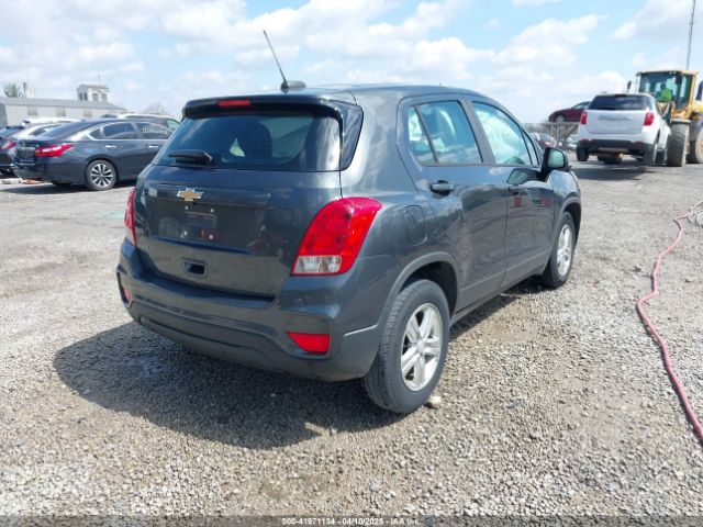 3GNCJKSB8LL273450 Chevrolet Trax Fwd Ls