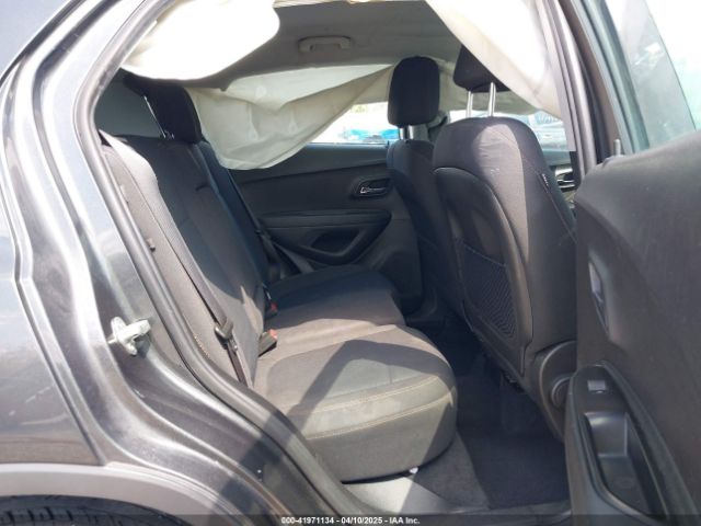 3GNCJKSB8LL273450 Chevrolet Trax Fwd Ls