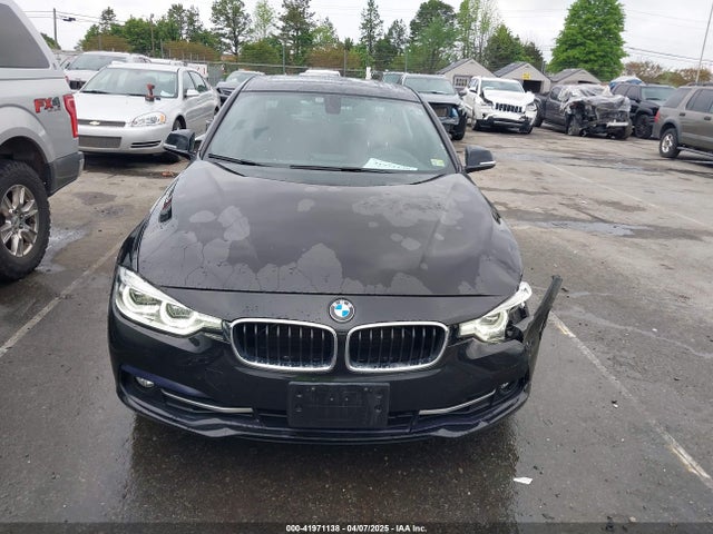 BMW 330i Xdrive 2018 WBA8D9G50JNU69376 Image 12
