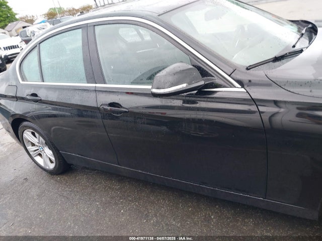 BMW 330i Xdrive 2018 WBA8D9G50JNU69376 Image 13