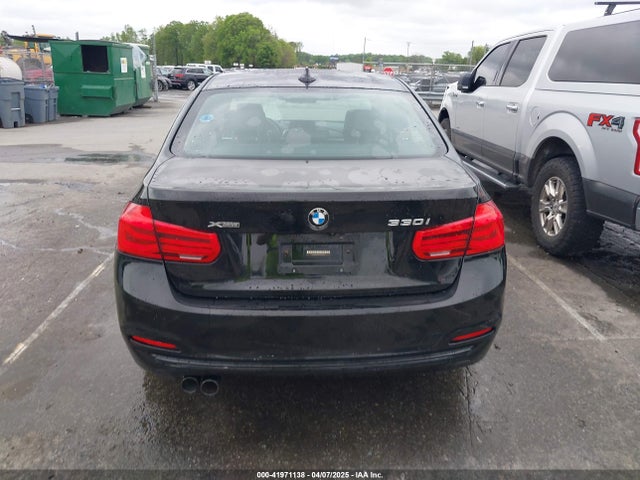 BMW 330i Xdrive 2018 WBA8D9G50JNU69376 Image 16