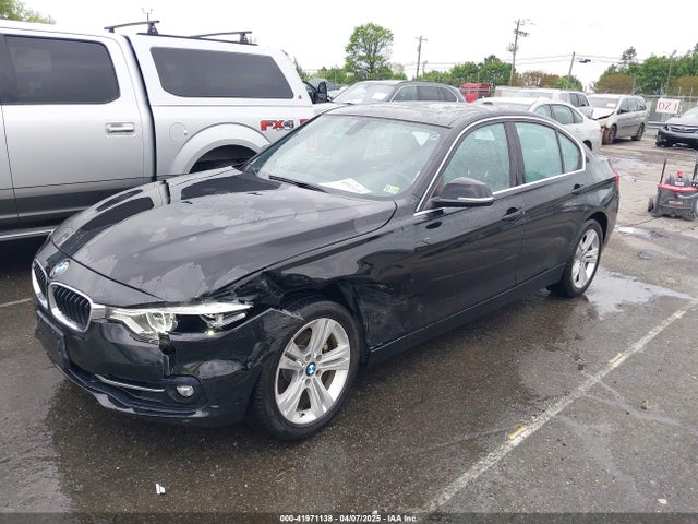BMW 330i Xdrive 2018 WBA8D9G50JNU69376 Image 2