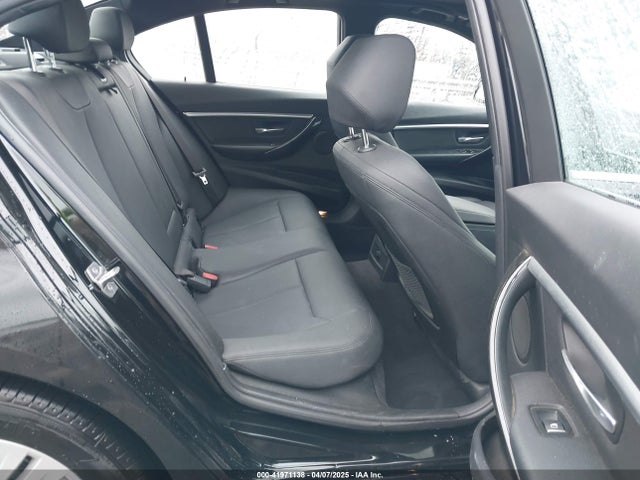 BMW 330i Xdrive 2018 WBA8D9G50JNU69376 Image 8