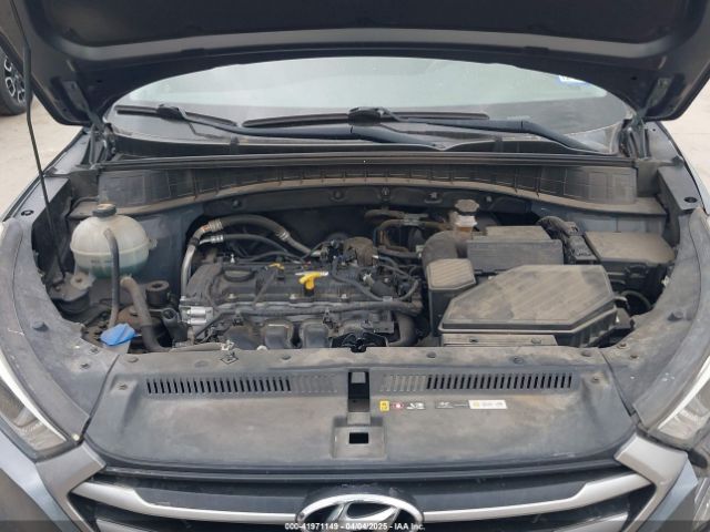KM8J33A45HU486139 Hyundai TUCSON SE