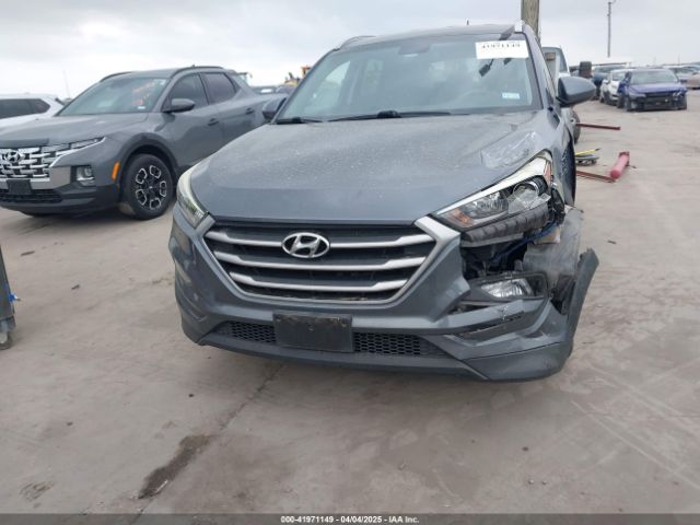 KM8J33A45HU486139 Hyundai TUCSON SE