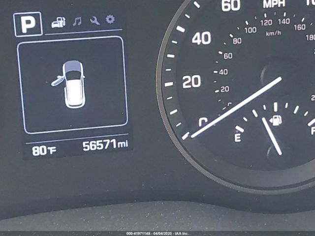 KM8J33A45HU486139 Hyundai TUCSON SE