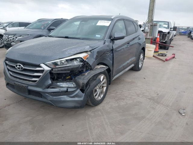 KM8J33A45HU486139 Hyundai TUCSON SE