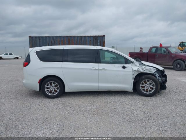 2C4RC1CG6NR208667 Chrysler Voyager Lx
