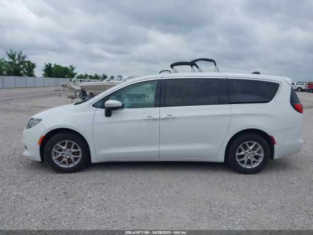 2C4RC1CG6NR208667 Chrysler Voyager Lx