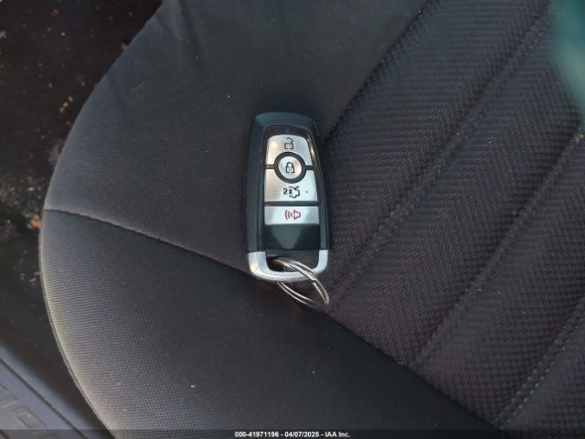 3FA6P0LU3KR106021 Ford Fusion Hybrid Se