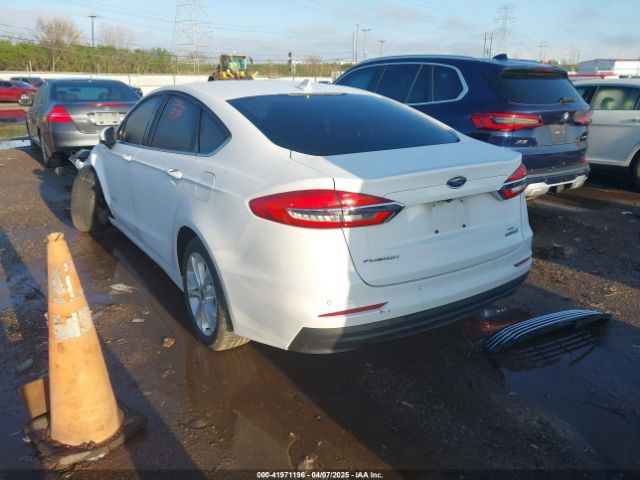 3FA6P0LU3KR106021 Ford Fusion Hybrid Se