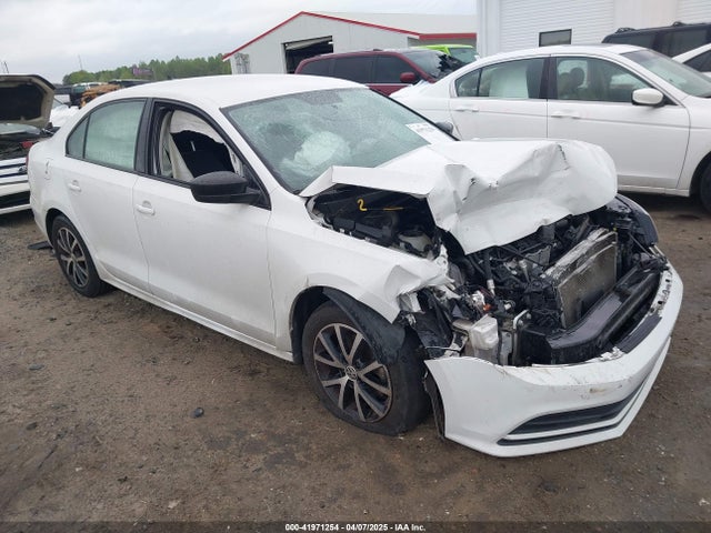 3VWD67AJ5GM221145 Volkswagen Jetta 1.4t Se