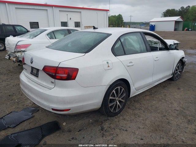 3VWD67AJ5GM221145 Volkswagen Jetta 1.4t Se