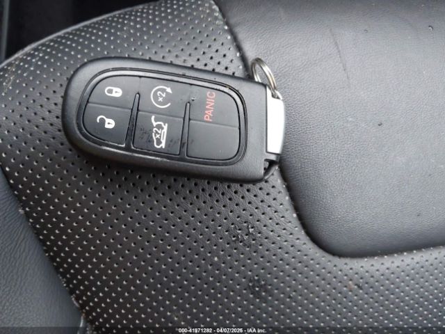 1C4PJMDX4KD251190 Jeep Cherokee Limited 4x4