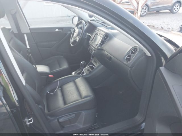 WVGAV7AX2HK000023 Volkswagen Tiguan 2.0t S