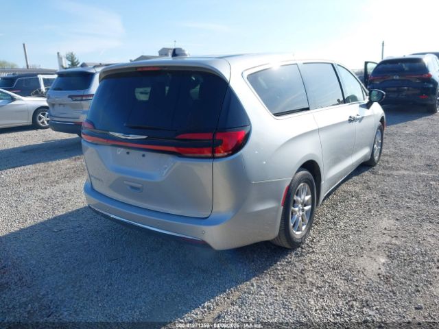 2024 CHRYSLER PACIFICA 2C4RC1BG0RR128241 Photo 3