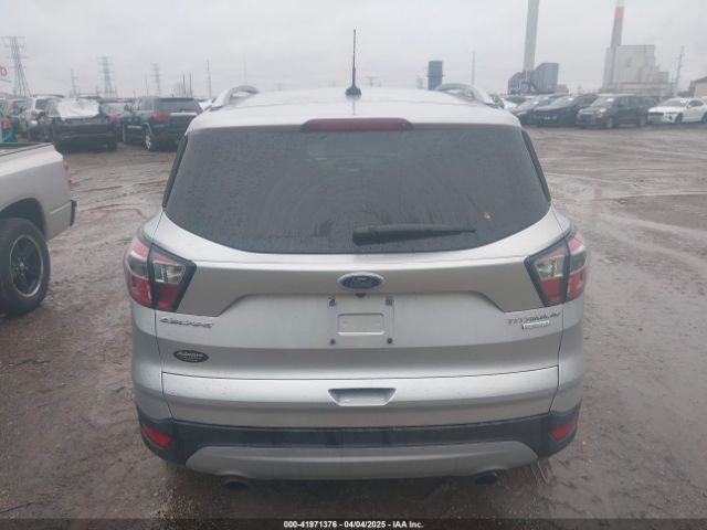1FMCU0J96HUC21987 Ford Escape Titanium
