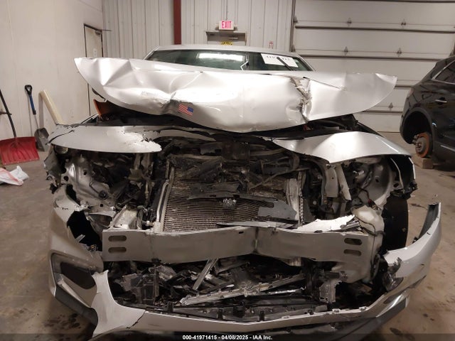 1G1ZE5ST8HF201241 Chevrolet MALIBU 1LT