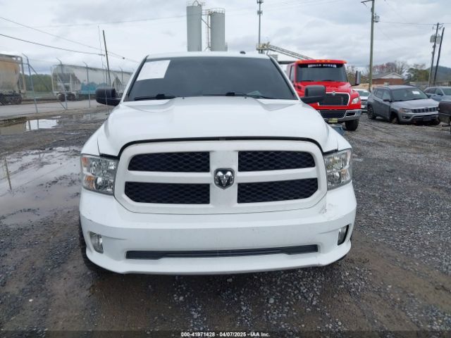 3C6RR7KT2HG618335 RAM 1500 Express  4x4 5'7 Box