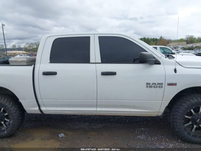 3C6RR7KT2HG618335 RAM 1500 Express  4x4 5'7 Box