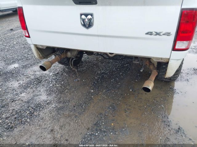3C6RR7KT2HG618335 RAM 1500 Express  4x4 5'7 Box