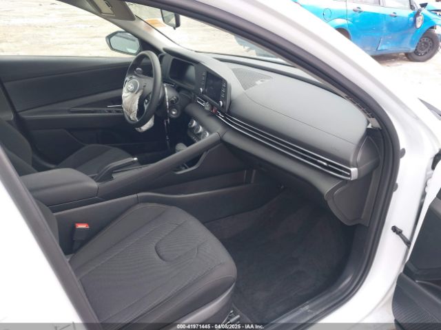 KMHLL4DG8RU786716 Hyundai ELANTRA SE