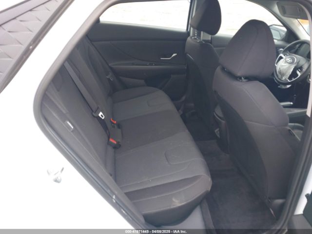 KMHLL4DG8RU786716 Hyundai ELANTRA SE