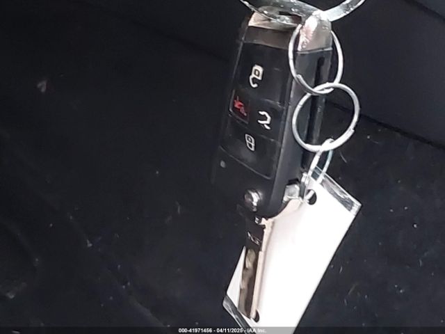 3VW4T7AUXFM005650 Volkswagen Golf Gti 2.0t S 4-door