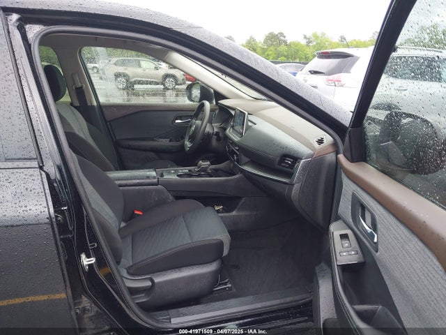 JN8BT3BA7PW429994 Nissan Rogue Sv Fwd