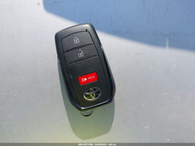 JTDACAAU0R3043106 Toyota PRIUS XLE