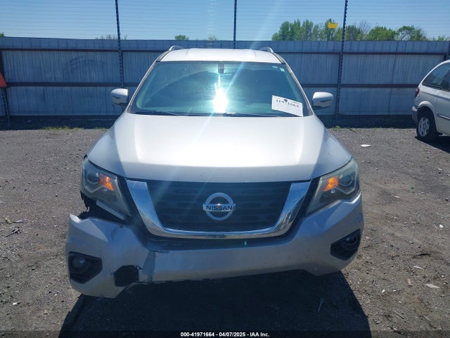 5N1DR2MN6JC605063 Nissan Pathfinder Sv