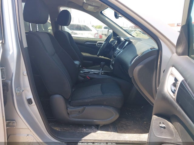 5N1DR2MN6JC605063 Nissan Pathfinder Sv