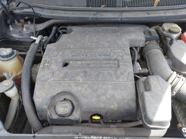 2LMHJ5NK7GBL00747 Lincoln Mkt Livery