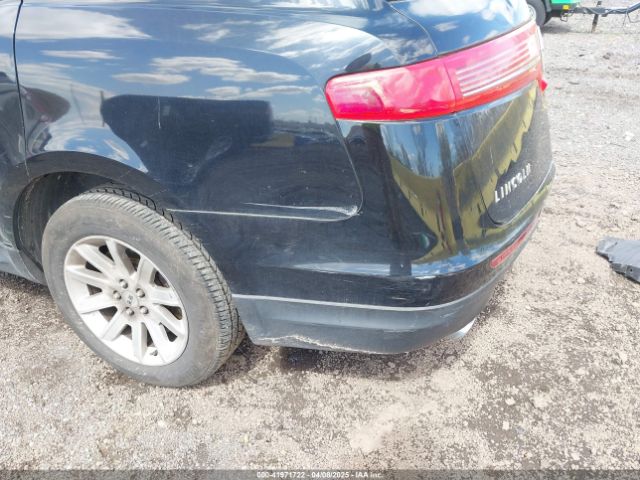 2LMHJ5NK7GBL00747 Lincoln Mkt Livery